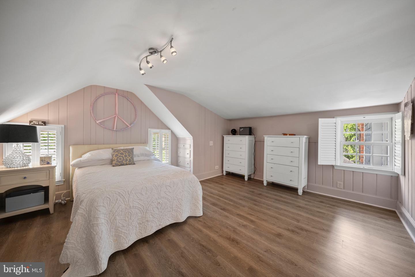 5181 WATSON ST NW, WASHINGTON, District Of Columbia 20016, 6 Bedrooms Bedrooms, ,7 BathroomsBathrooms,Residential,For sale,5181 WATSON ST NW,DCDC2199520 MLS # DCDC2199520