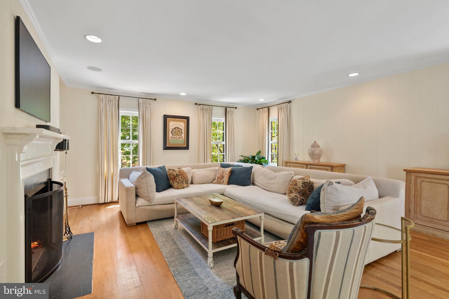 5181 WATSON ST NW, WASHINGTON, District Of Columbia 20016, 6 Bedrooms Bedrooms, ,7 BathroomsBathrooms,Residential,For sale,5181 WATSON ST NW,DCDC2199520 MLS # DCDC2199520