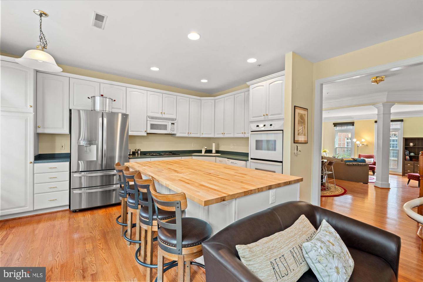 721 HAWKINS WAY, ALEXANDRIA, Virginia 22314, 3 Bedrooms Bedrooms, ,3 BathroomsBathrooms,Residential,For sale,721 HAWKINS WAY,VAAX2045114 MLS # VAAX2045114