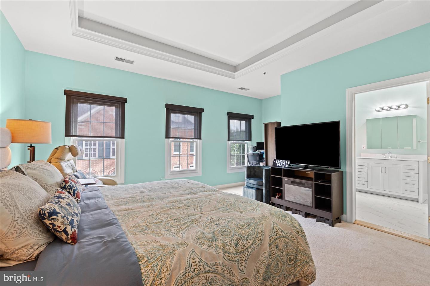 721 HAWKINS WAY, ALEXANDRIA, Virginia 22314, 3 Bedrooms Bedrooms, ,3 BathroomsBathrooms,Residential,For sale,721 HAWKINS WAY,VAAX2045114 MLS # VAAX2045114