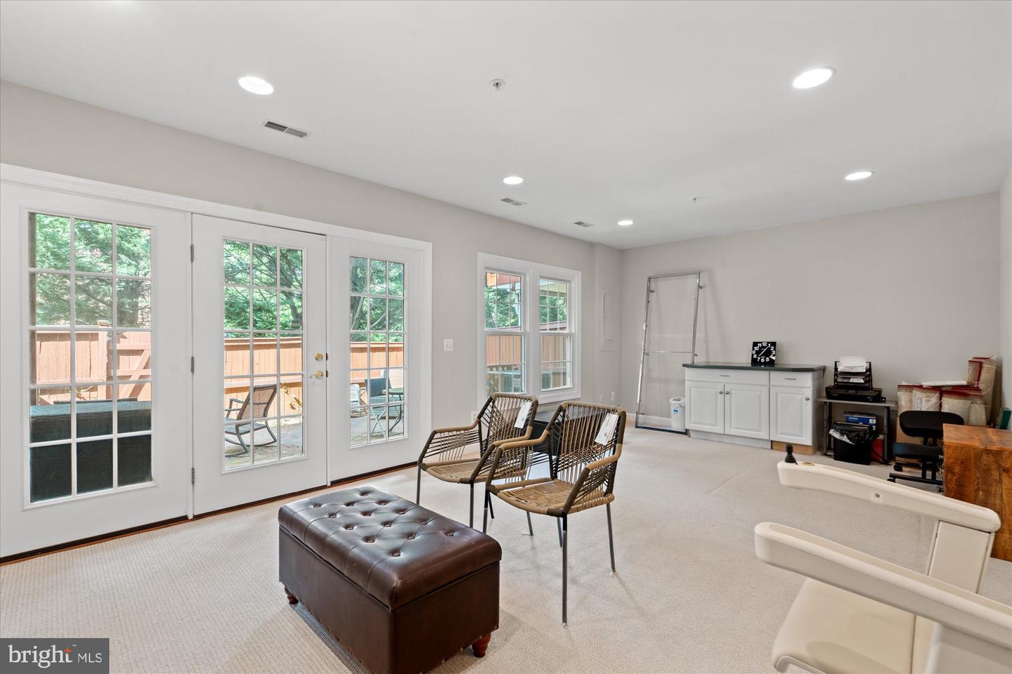 721 HAWKINS WAY, ALEXANDRIA, Virginia 22314, 3 Bedrooms Bedrooms, ,3 BathroomsBathrooms,Residential,For sale,721 HAWKINS WAY,VAAX2045114 MLS # VAAX2045114