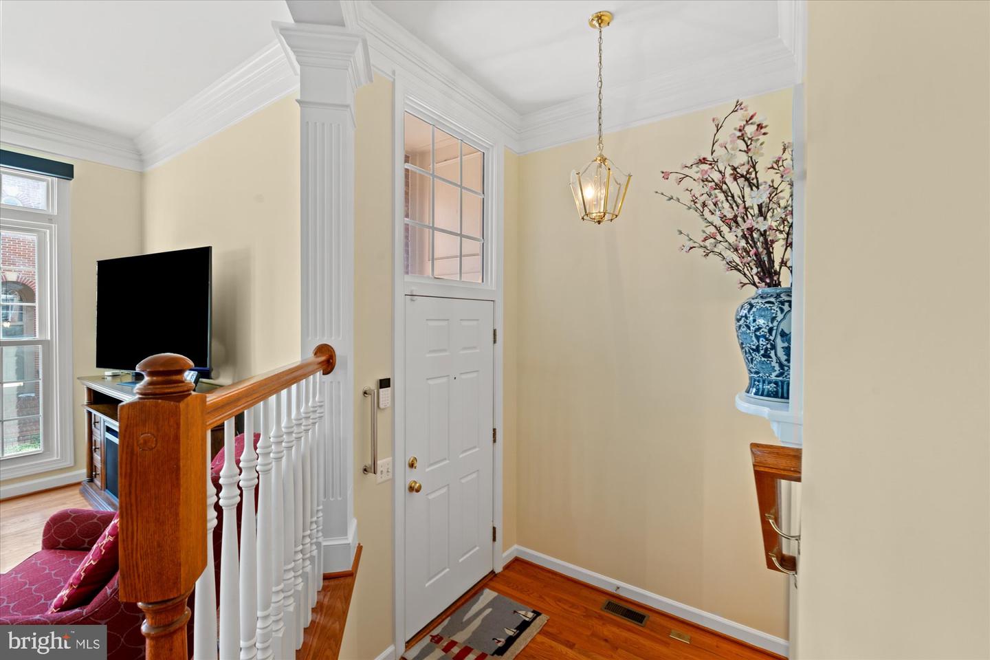 721 HAWKINS WAY, ALEXANDRIA, Virginia 22314, 3 Bedrooms Bedrooms, ,3 BathroomsBathrooms,Residential,For sale,721 HAWKINS WAY,VAAX2045114 MLS # VAAX2045114