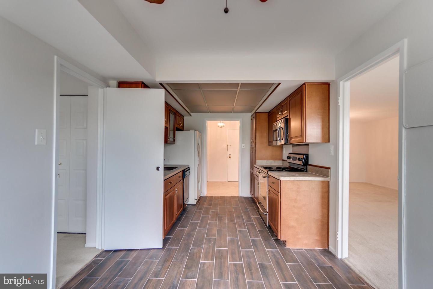 10300 BUSHMAN DR #209, OAKTON, Virginia 22124, 3 Bedrooms Bedrooms, ,2 BathroomsBathrooms,Residential,For sale,10300 BUSHMAN DR #209,VAFX2239370 MLS # VAFX2239370