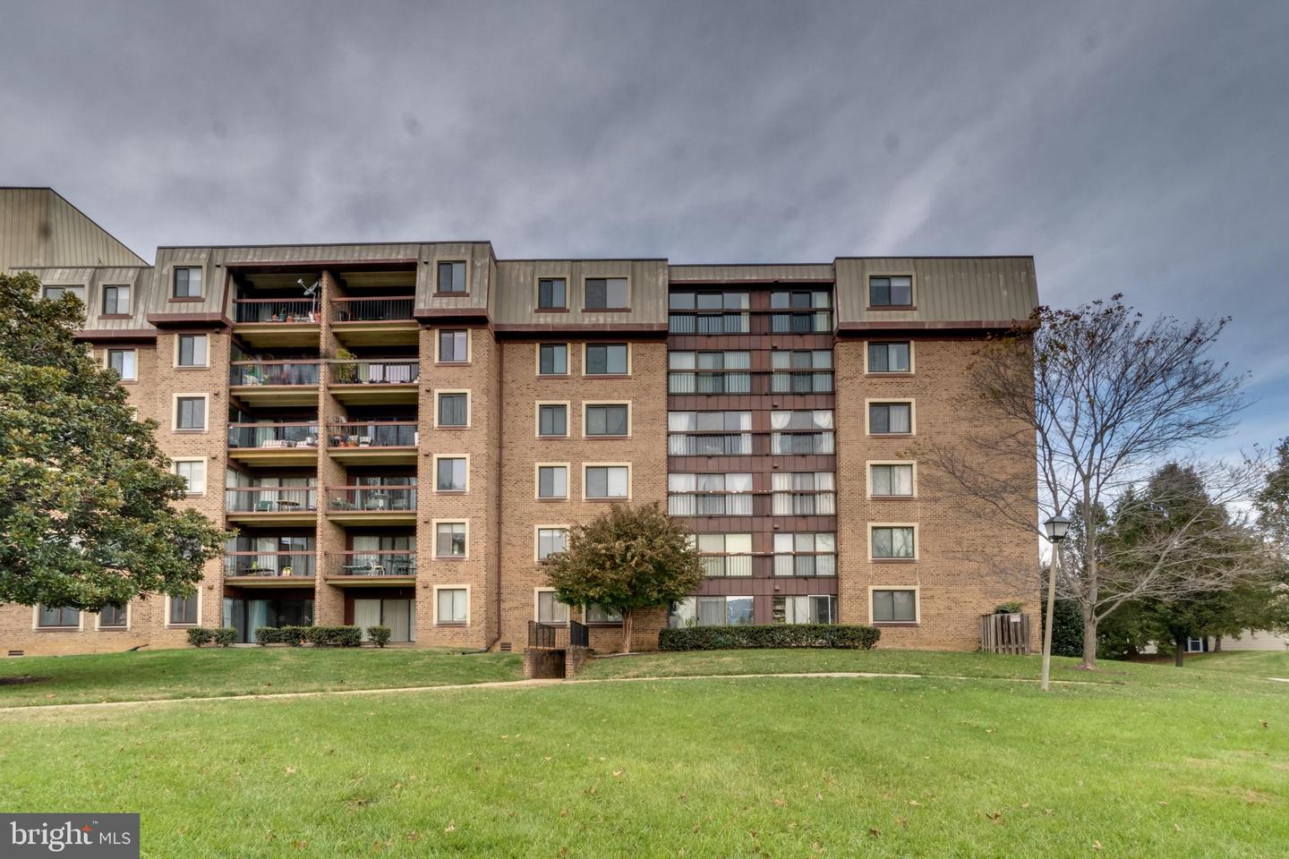 10300 BUSHMAN DR #209, OAKTON, Virginia 22124, 3 Bedrooms Bedrooms, ,2 BathroomsBathrooms,Residential,For sale,10300 BUSHMAN DR #209,VAFX2239370 MLS # VAFX2239370