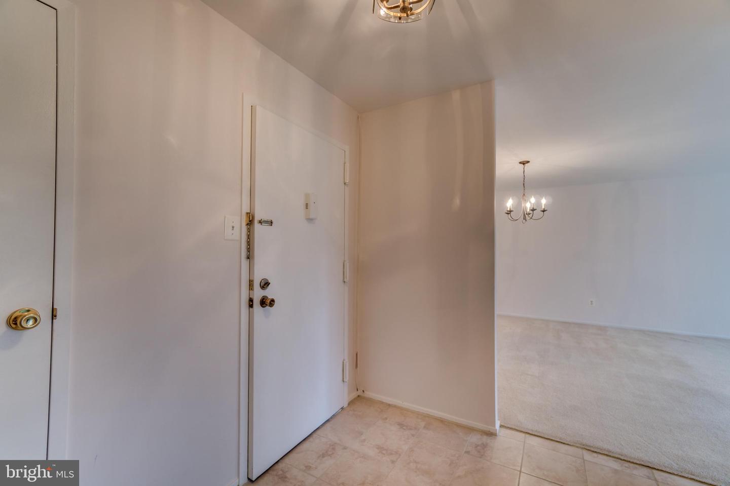 10300 BUSHMAN DR #209, OAKTON, Virginia 22124, 3 Bedrooms Bedrooms, ,2 BathroomsBathrooms,Residential,For sale,10300 BUSHMAN DR #209,VAFX2239370 MLS # VAFX2239370