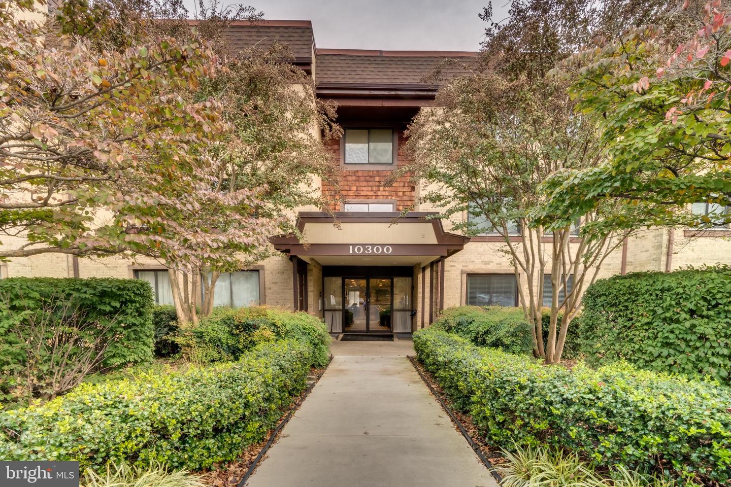 10300 BUSHMAN DR #209, OAKTON, Virginia 22124, 3 Bedrooms Bedrooms, ,2 BathroomsBathrooms,Residential,For sale,10300 BUSHMAN DR #209,VAFX2239370 MLS # VAFX2239370