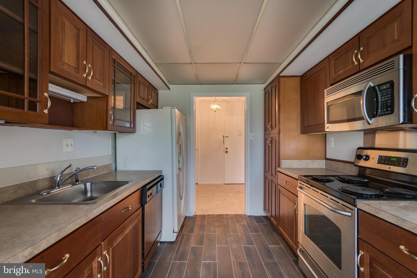 10300 BUSHMAN DR #209, OAKTON, Virginia 22124, 3 Bedrooms Bedrooms, ,2 BathroomsBathrooms,Residential,For sale,10300 BUSHMAN DR #209,VAFX2239370 MLS # VAFX2239370
