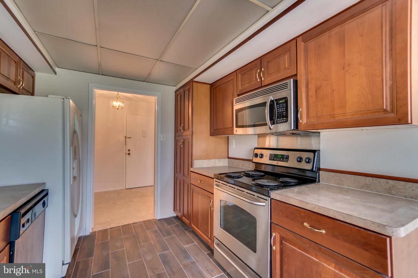 10300 BUSHMAN DR #209, OAKTON, Virginia 22124, 3 Bedrooms Bedrooms, ,2 BathroomsBathrooms,Residential,For sale,10300 BUSHMAN DR #209,VAFX2239370 MLS # VAFX2239370
