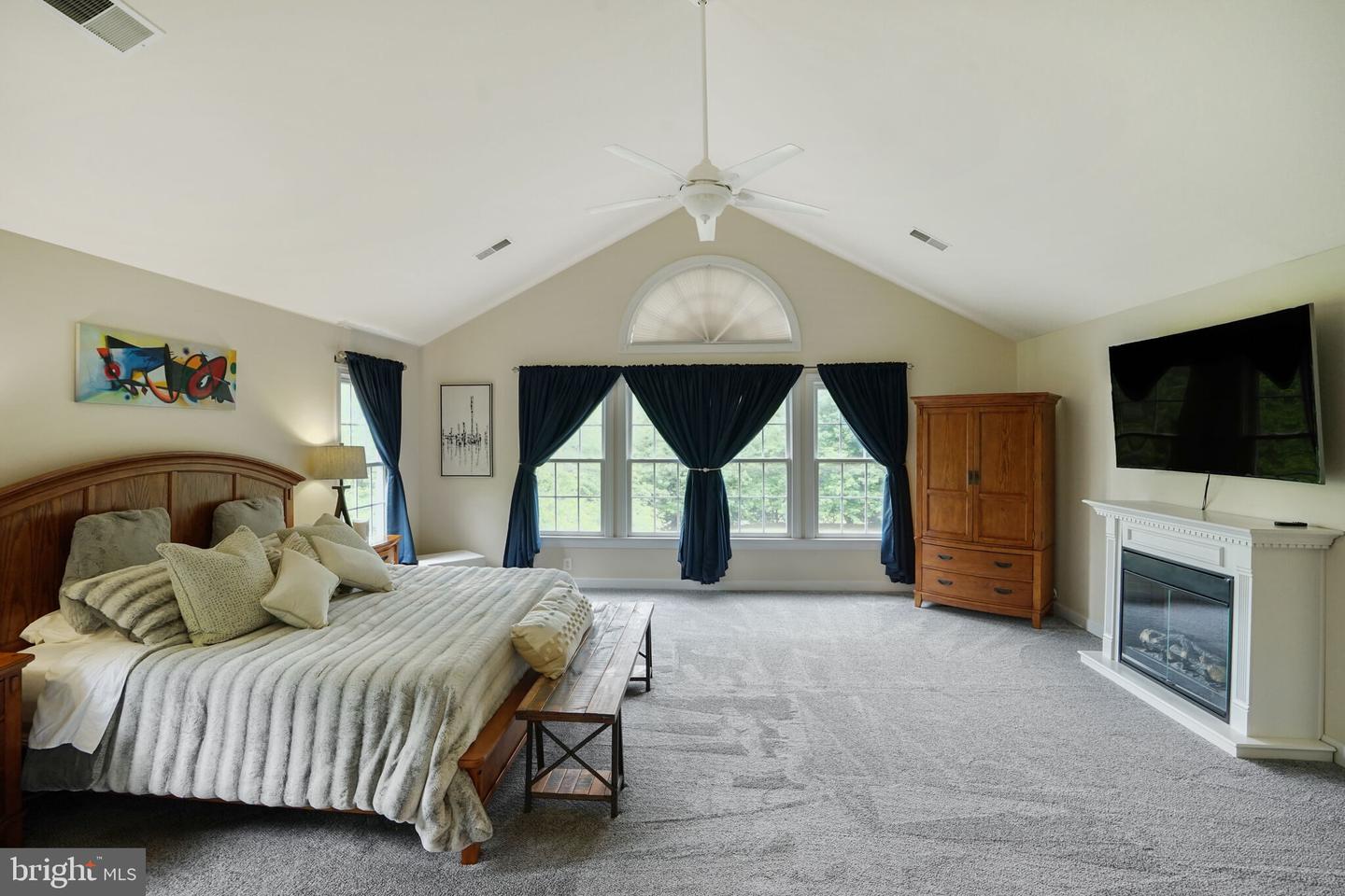7605 BELMONT LANDING RD, LORTON, Virginia 22079, 4 Bedrooms Bedrooms, ,4 BathroomsBathrooms,Residential,For sale,7605 BELMONT LANDING RD,VAFX2239408 MLS # VAFX2239408