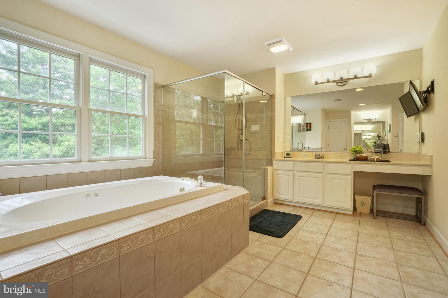 7605 BELMONT LANDING RD, LORTON, Virginia 22079, 4 Bedrooms Bedrooms, ,4 BathroomsBathrooms,Residential,For sale,7605 BELMONT LANDING RD,VAFX2239408 MLS # VAFX2239408