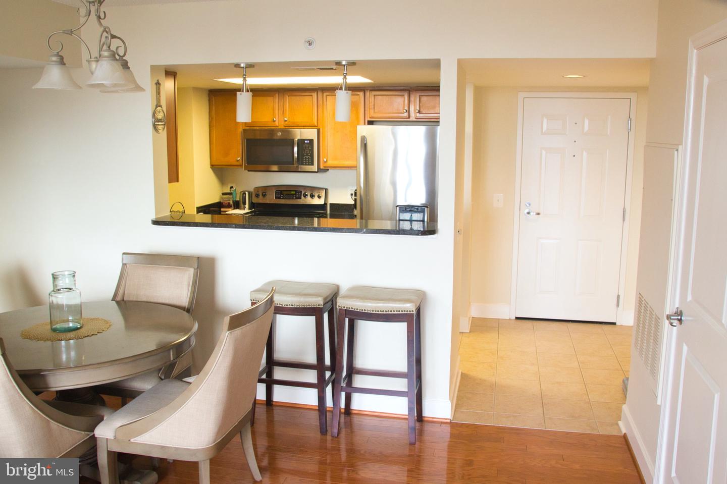 11800 SUNSET HILLS RD #1117, RESTON, Virginia 20190, 2 Bedrooms Bedrooms, 7 Rooms Rooms,2 BathroomsBathrooms,Residential,For sale,11800 SUNSET HILLS RD #1117,VAFX2239432 MLS # VAFX2239432