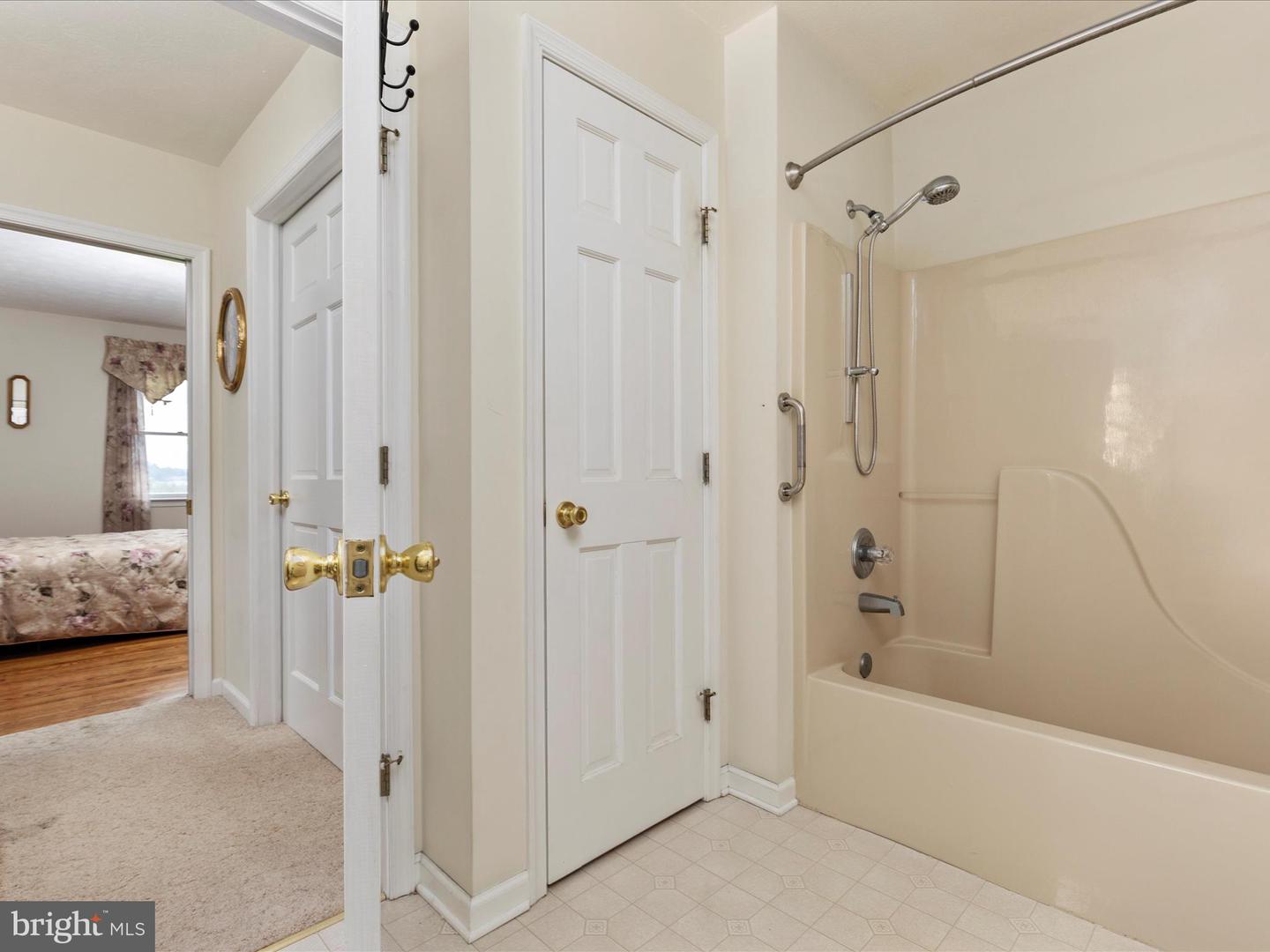 464 BACK RD, EDINBURG, Virginia 22824, 4 Bedrooms Bedrooms, ,2 BathroomsBathrooms,Residential,For sale,464 BACK RD,VASH2011398 MLS # VASH2011398