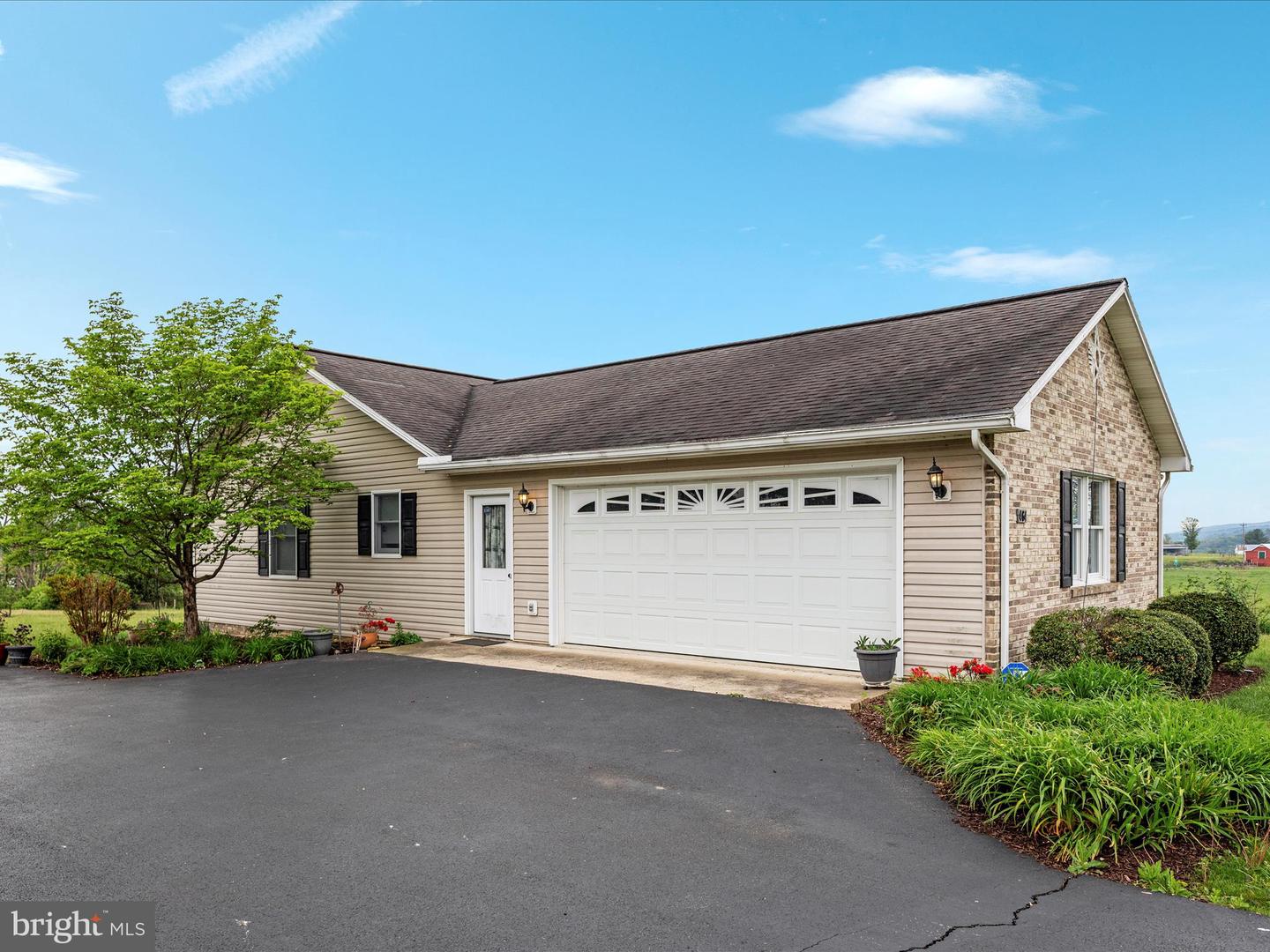464 BACK RD, EDINBURG, Virginia 22824, 4 Bedrooms Bedrooms, ,2 BathroomsBathrooms,Residential,For sale,464 BACK RD,VASH2011398 MLS # VASH2011398
