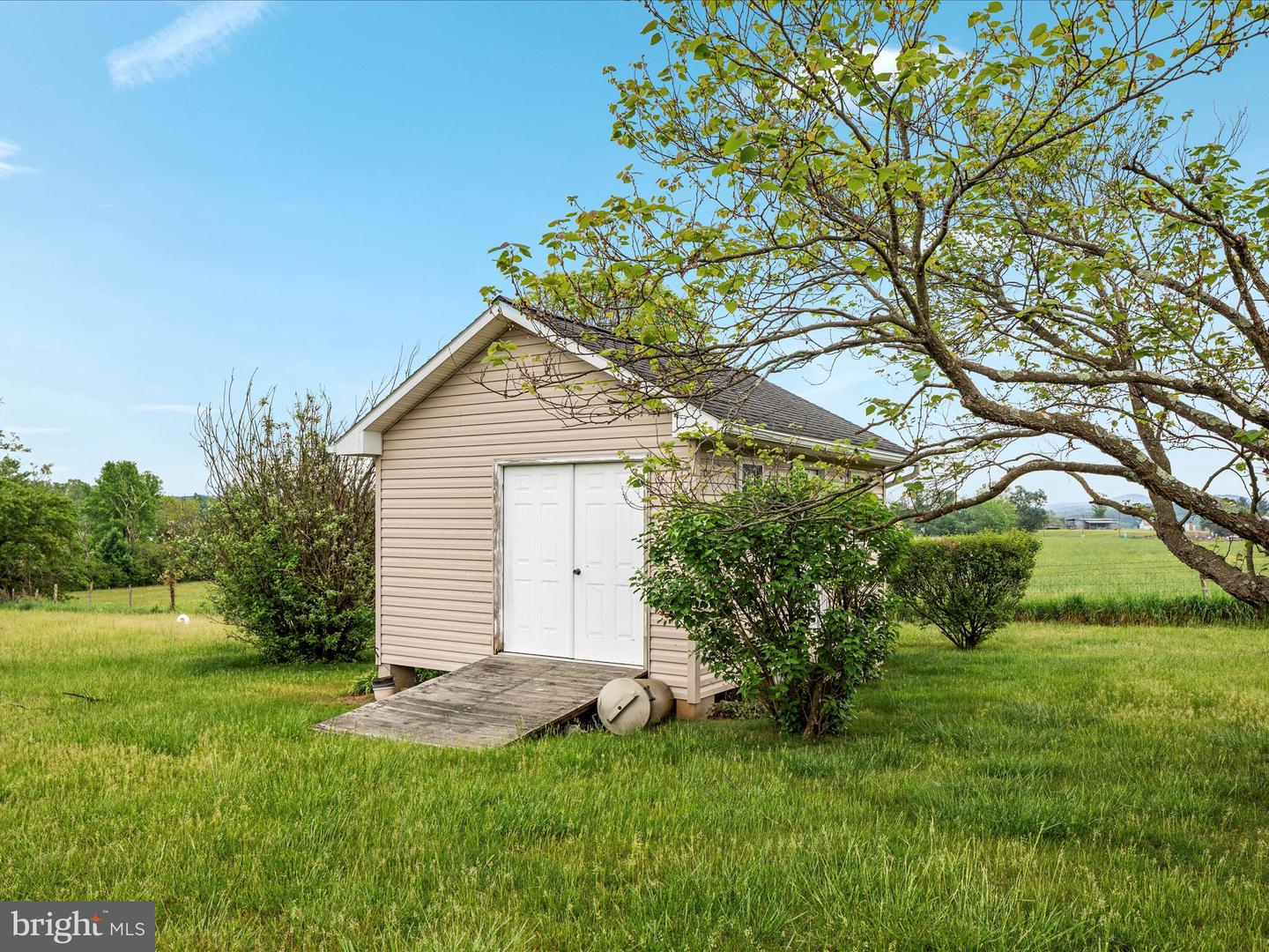 464 BACK RD, EDINBURG, Virginia 22824, 4 Bedrooms Bedrooms, ,2 BathroomsBathrooms,Residential,For sale,464 BACK RD,VASH2011398 MLS # VASH2011398