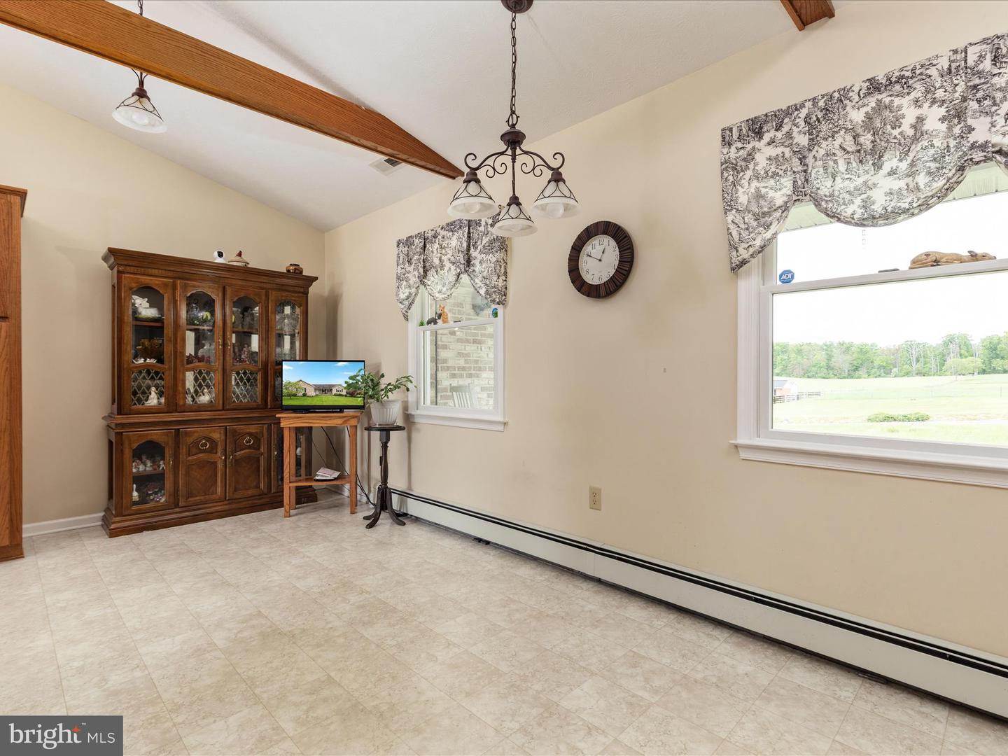 464 BACK RD, EDINBURG, Virginia 22824, 4 Bedrooms Bedrooms, ,2 BathroomsBathrooms,Residential,For sale,464 BACK RD,VASH2011398 MLS # VASH2011398