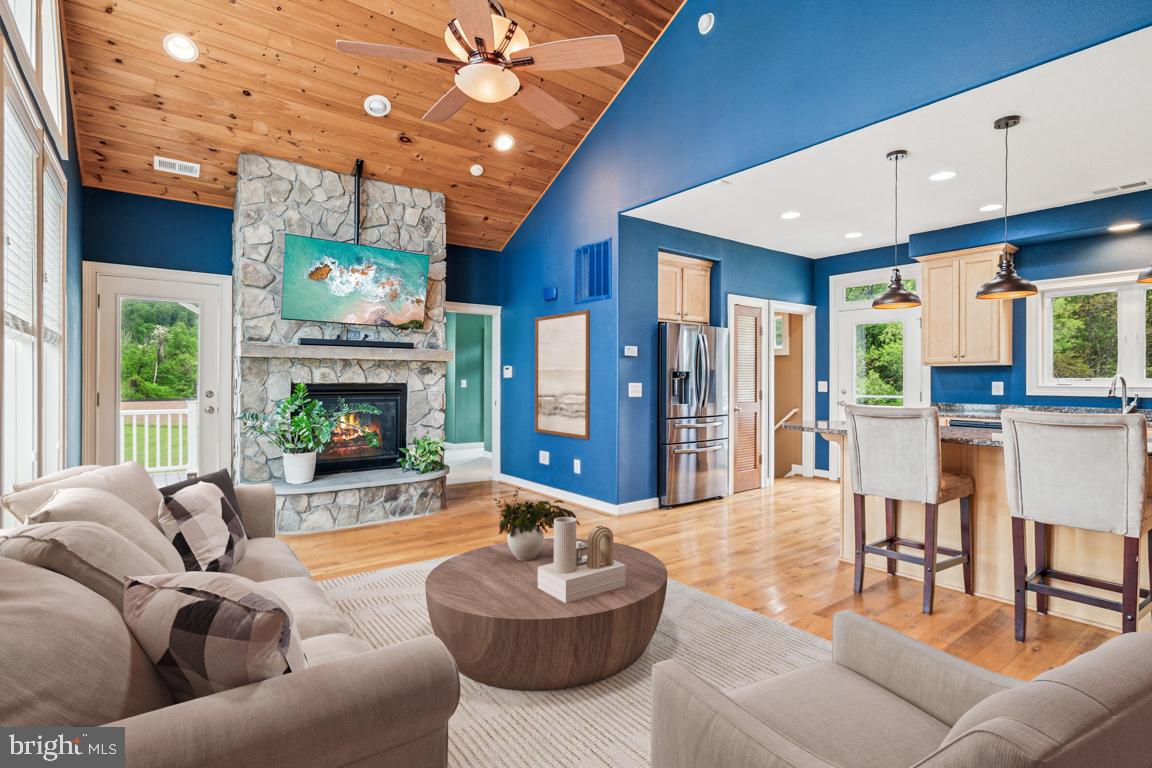 14607 SUMMIT VIEW LN, HILLSBORO, Virginia 20132, 2 Bedrooms Bedrooms, ,2 BathroomsBathrooms,Residential,For sale,14607 SUMMIT VIEW LN,VALO2095944 MLS # VALO2095944