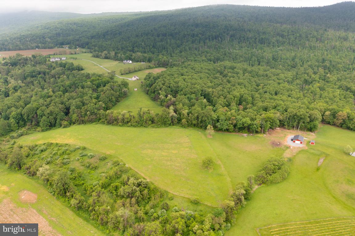 14607 SUMMIT VIEW LN, HILLSBORO, Virginia 20132, 2 Bedrooms Bedrooms, ,2 BathroomsBathrooms,Residential,For sale,14607 SUMMIT VIEW LN,VALO2095944 MLS # VALO2095944