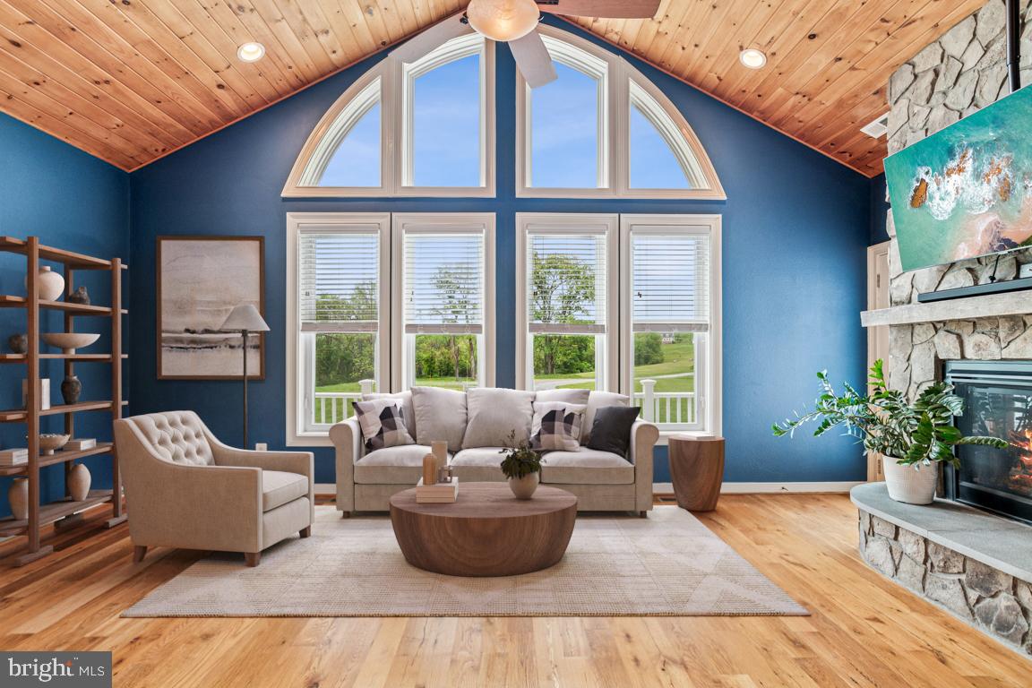 14607 SUMMIT VIEW LN, HILLSBORO, Virginia 20132, 2 Bedrooms Bedrooms, ,2 BathroomsBathrooms,Residential,For sale,14607 SUMMIT VIEW LN,VALO2095944 MLS # VALO2095944