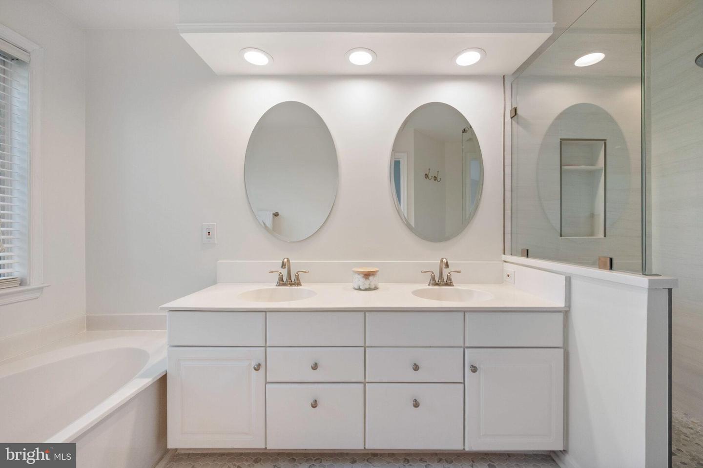 45 ARELL CT, ALEXANDRIA, Virginia 22304, 3 Bedrooms Bedrooms, ,3 BathroomsBathrooms,Residential,For sale,45 ARELL CT,VAAX2045140 MLS # VAAX2045140