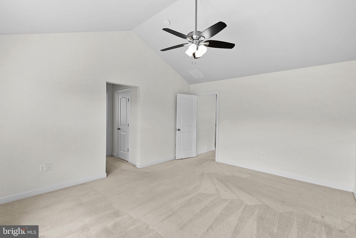 14211 SARATOGA PARK DR, HILLSBORO, Virginia 20132, 4 Bedrooms Bedrooms, ,3 BathroomsBathrooms,Residential,For sale,14211 SARATOGA PARK DR,VALO2095970 MLS # VALO2095970
