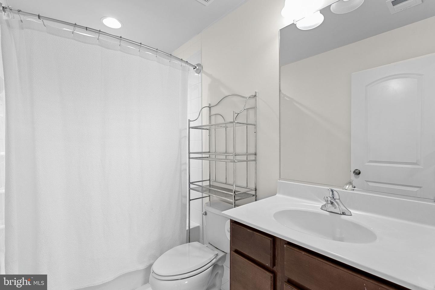 14211 SARATOGA PARK DR, HILLSBORO, Virginia 20132, 4 Bedrooms Bedrooms, ,3 BathroomsBathrooms,Residential,For sale,14211 SARATOGA PARK DR,VALO2095970 MLS # VALO2095970