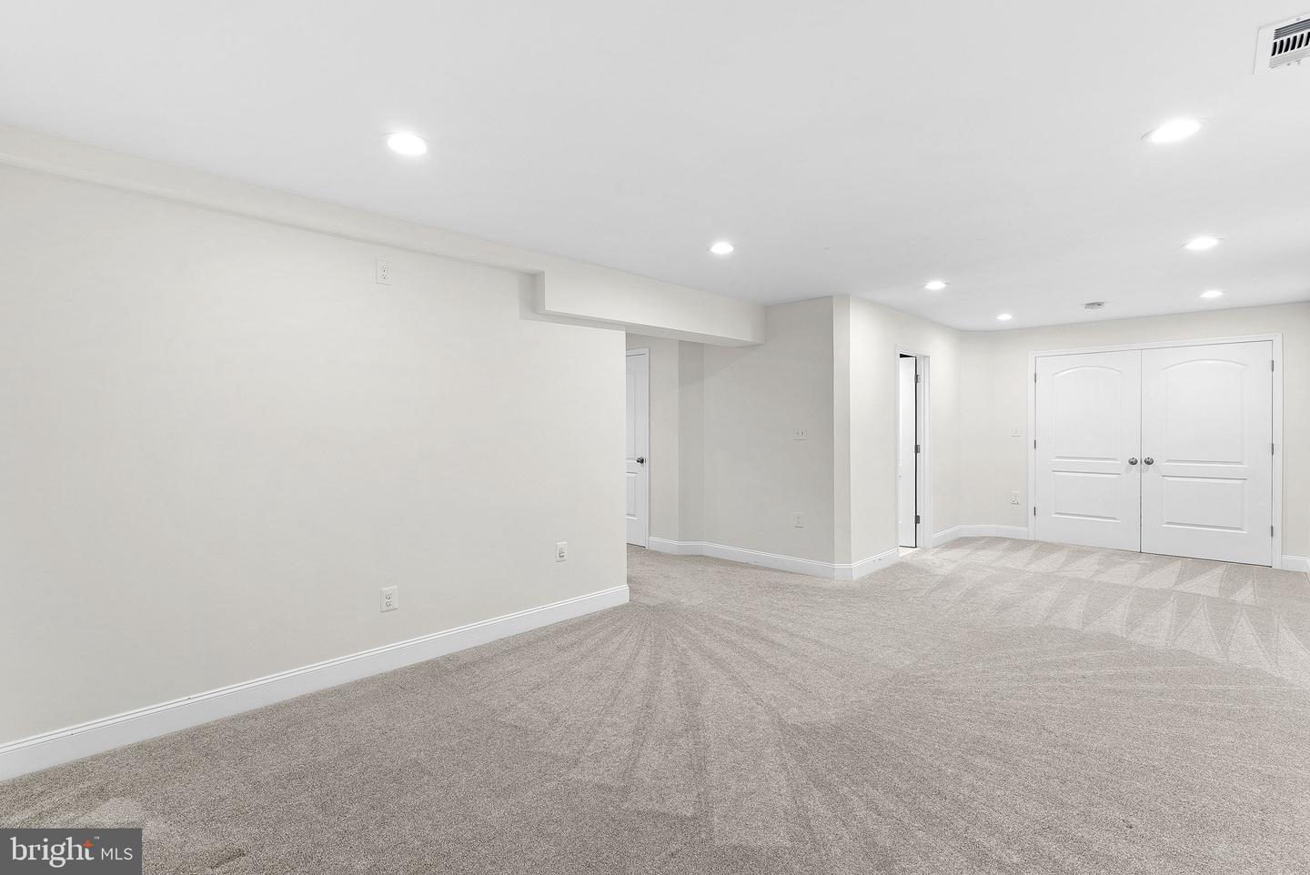 14211 SARATOGA PARK DR, HILLSBORO, Virginia 20132, 4 Bedrooms Bedrooms, ,3 BathroomsBathrooms,Residential,For sale,14211 SARATOGA PARK DR,VALO2095970 MLS # VALO2095970