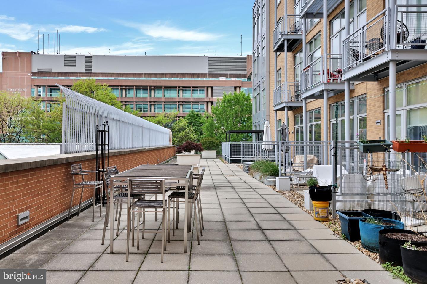 1390 V ST NW #403, WASHINGTON, District Of Columbia 20009, 1 Bedroom Bedrooms, ,1 BathroomBathrooms,Residential,For sale,1390 V ST NW #403,DCDC2199752 MLS # DCDC2199752