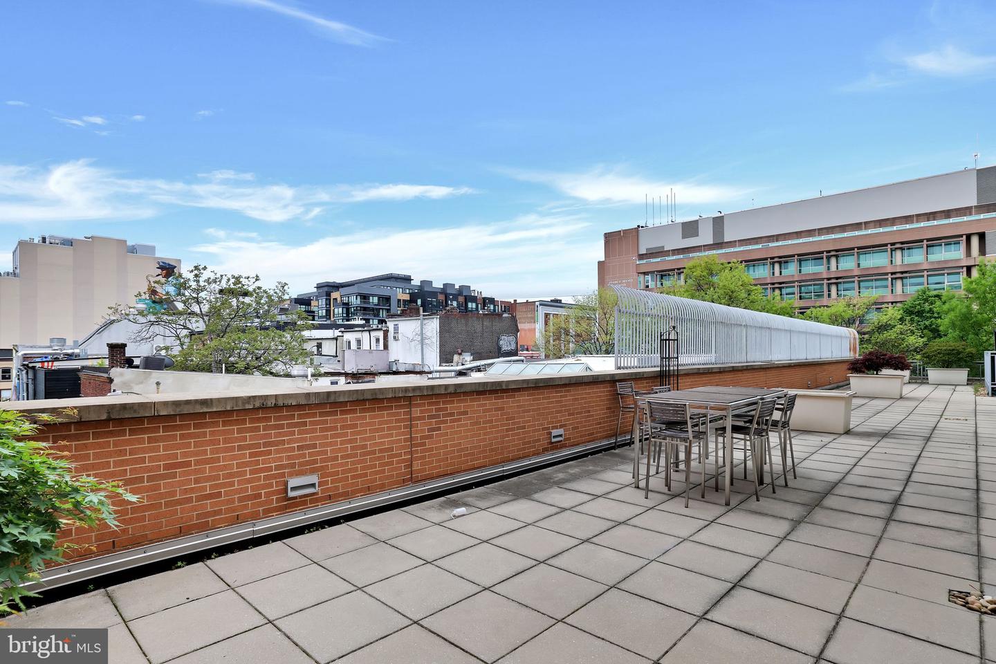 1390 V ST NW #403, WASHINGTON, District Of Columbia 20009, 1 Bedroom Bedrooms, ,1 BathroomBathrooms,Residential,For sale,1390 V ST NW #403,DCDC2199752 MLS # DCDC2199752