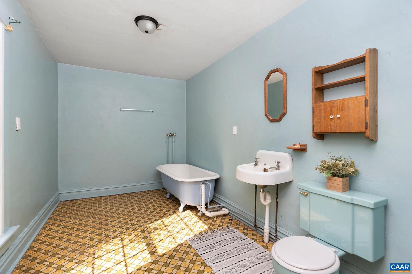 2851 COLD SPRINGS RD, GREENVILLE, Virginia 24440, 5 Bedrooms Bedrooms, ,3 BathroomsBathrooms,Residential,For sale,2851 COLD SPRINGS RD,664268 MLS # 664268