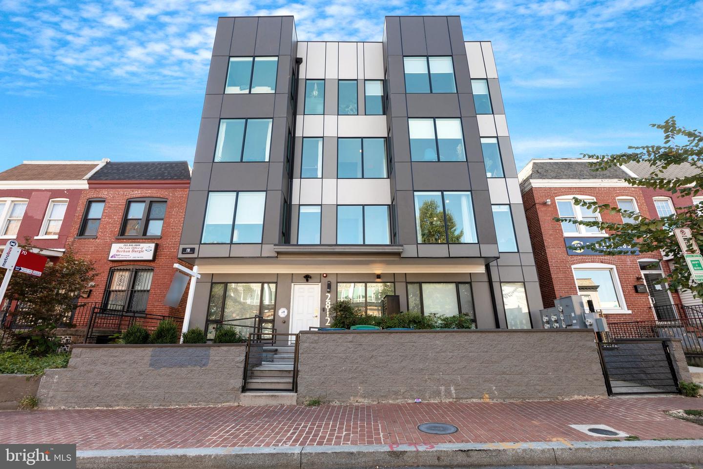 2812 GEORGIA AVE NW #6, WASHINGTON, District Of Columbia 20001, 2 Bedrooms Bedrooms, ,2 BathroomsBathrooms,Residential,For sale,2812 GEORGIA AVE NW #6,DCDC2199676 MLS # DCDC2199676
