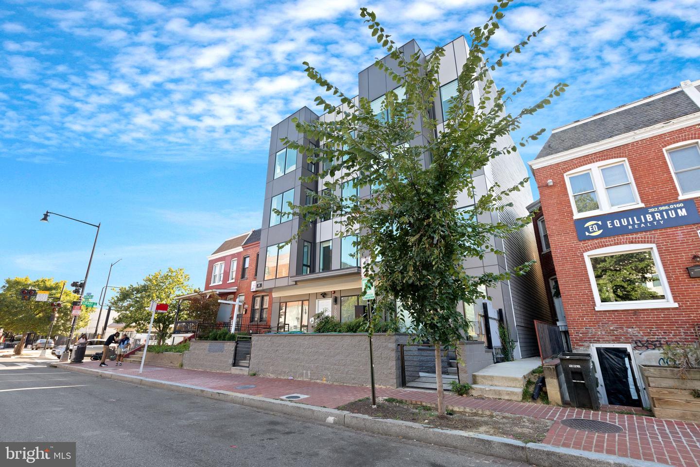 2812 GEORGIA AVE NW #6, WASHINGTON, District Of Columbia 20001, 2 Bedrooms Bedrooms, ,2 BathroomsBathrooms,Residential,For sale,2812 GEORGIA AVE NW #6,DCDC2199676 MLS # DCDC2199676