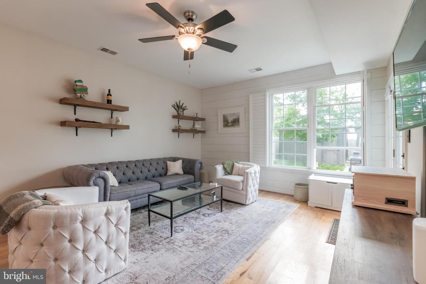315 E PICCADILLY ST, WINCHESTER, Virginia 22601, 3 Bedrooms Bedrooms, ,2 BathroomsBathrooms,Residential,For sale,315 E PICCADILLY ST,VAWI2007648 MLS # VAWI2007648
