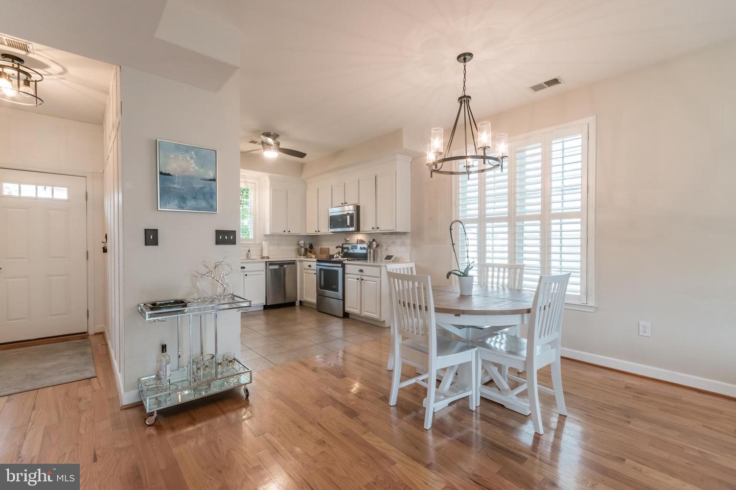 315 E PICCADILLY ST, WINCHESTER, Virginia 22601, 3 Bedrooms Bedrooms, ,2 BathroomsBathrooms,Residential,For sale,315 E PICCADILLY ST,VAWI2007648 MLS # VAWI2007648