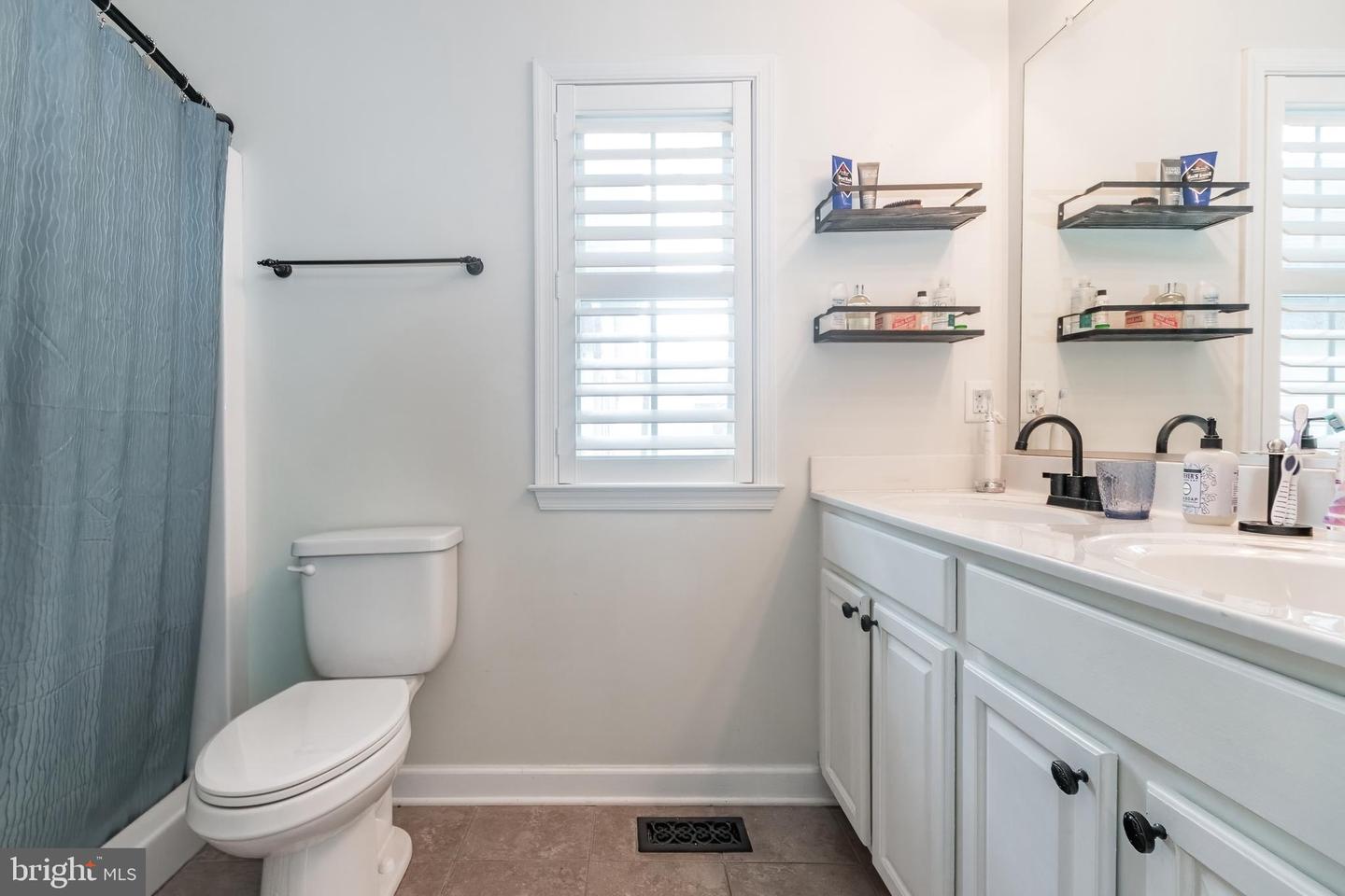 315 E PICCADILLY ST, WINCHESTER, Virginia 22601, 3 Bedrooms Bedrooms, ,2 BathroomsBathrooms,Residential,For sale,315 E PICCADILLY ST,VAWI2007648 MLS # VAWI2007648