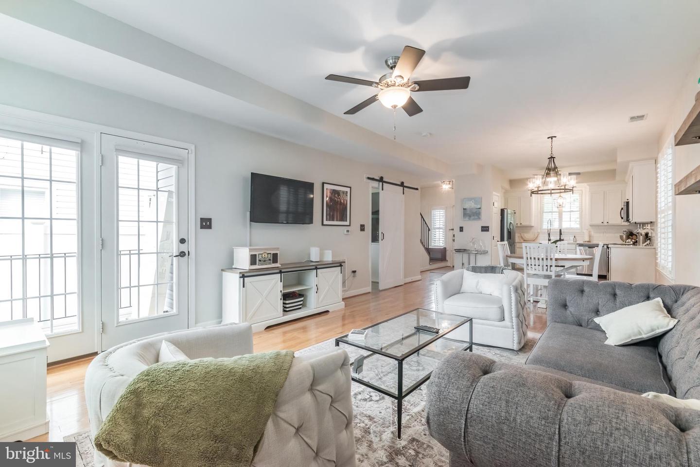 315 E PICCADILLY ST, WINCHESTER, Virginia 22601, 3 Bedrooms Bedrooms, ,2 BathroomsBathrooms,Residential,For sale,315 E PICCADILLY ST,VAWI2007648 MLS # VAWI2007648