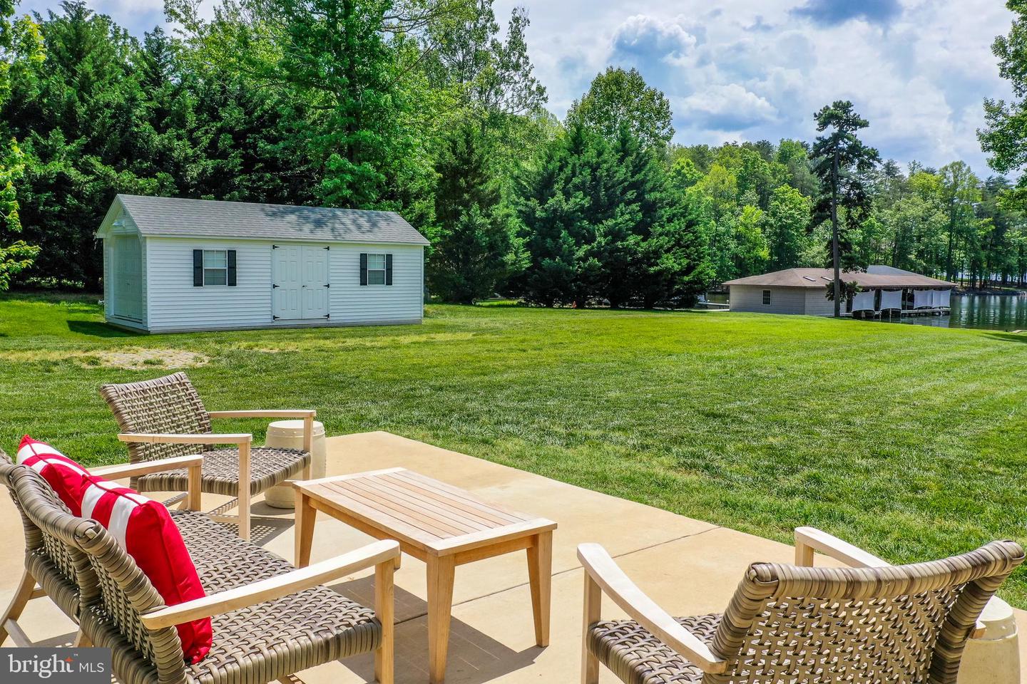 12400 EUSTACE DR, BUMPASS, Virginia 23024, 5 Bedrooms Bedrooms, 20 Rooms Rooms,4 BathroomsBathrooms,Residential,For sale,12400 EUSTACE DR,VASP2032956 MLS # VASP2032956