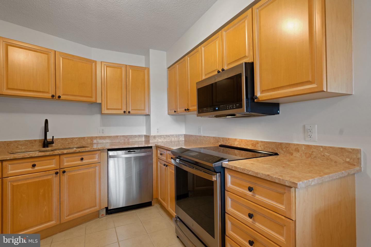 19385 CYPRESS RIDGE TER #621, LEESBURG, Virginia 20176, 2 Bedrooms Bedrooms, ,2 BathroomsBathrooms,Residential,For sale,19385 CYPRESS RIDGE TER #621,VALO2095918 MLS # VALO2095918