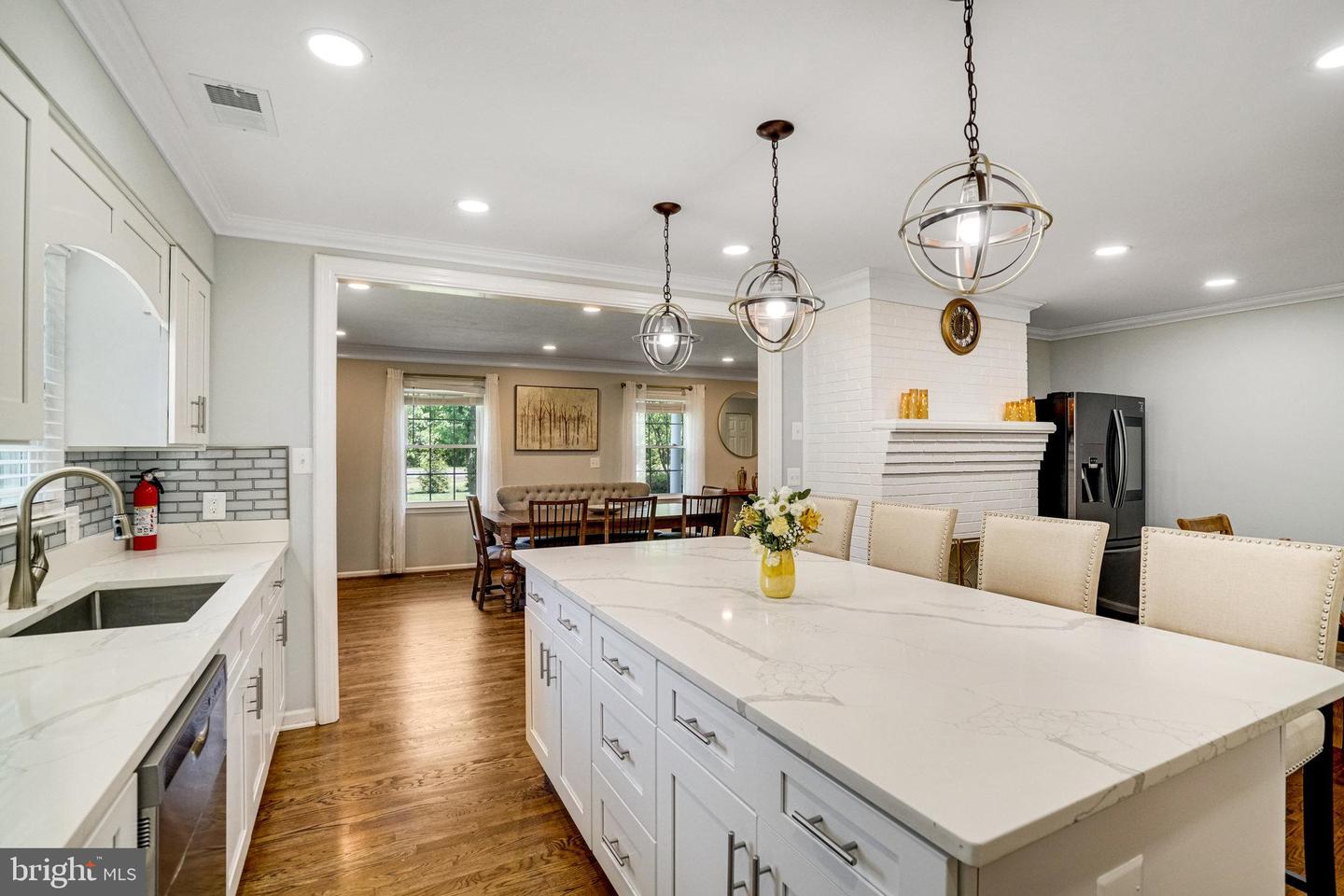 8116 ROLLING RD, SPRINGFIELD, Virginia 22153, 5 Bedrooms Bedrooms, ,3 BathroomsBathrooms,Residential,For sale,8116 ROLLING RD,VAFX2239610 MLS # VAFX2239610