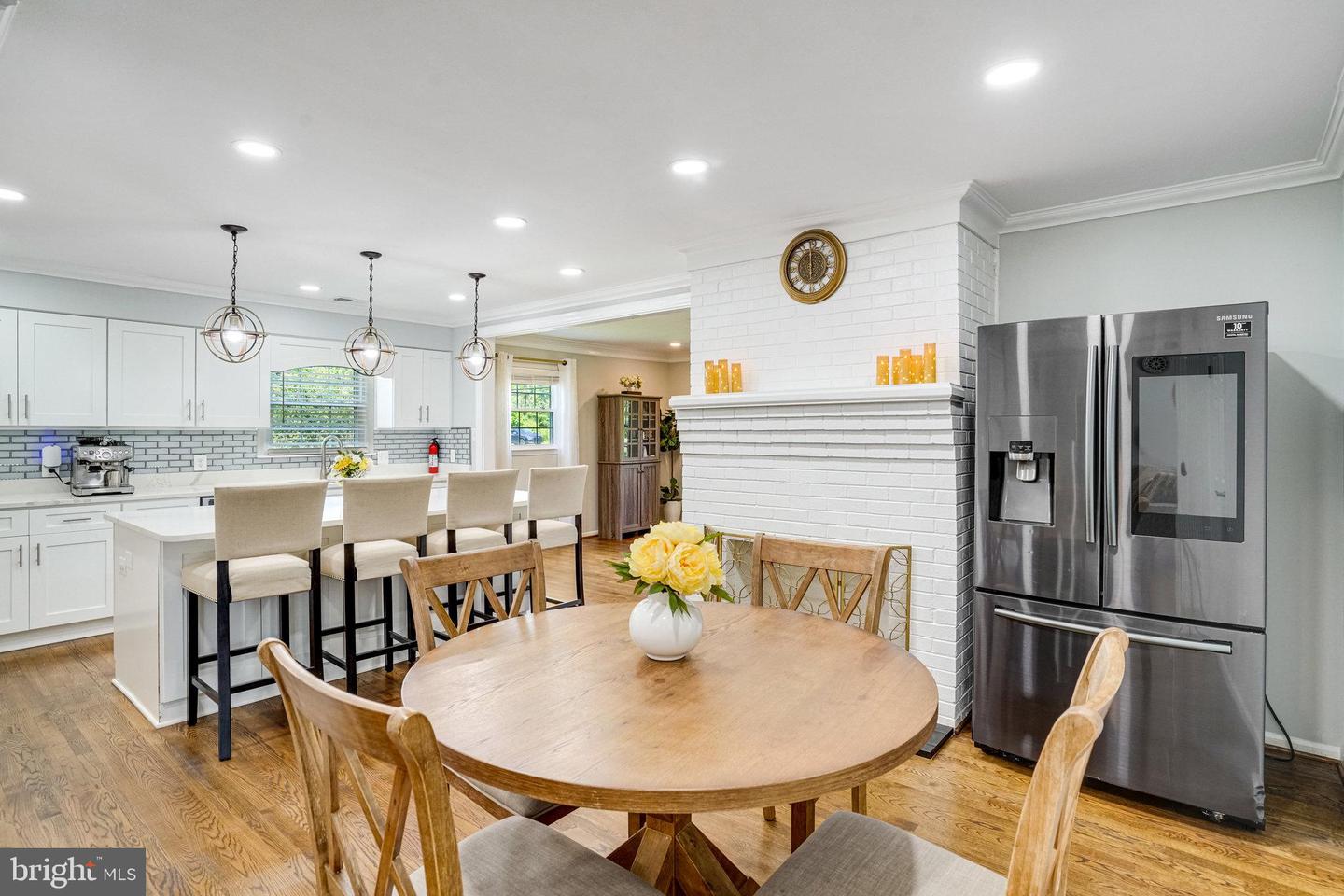 8116 ROLLING RD, SPRINGFIELD, Virginia 22153, 5 Bedrooms Bedrooms, ,3 BathroomsBathrooms,Residential,For sale,8116 ROLLING RD,VAFX2239610 MLS # VAFX2239610