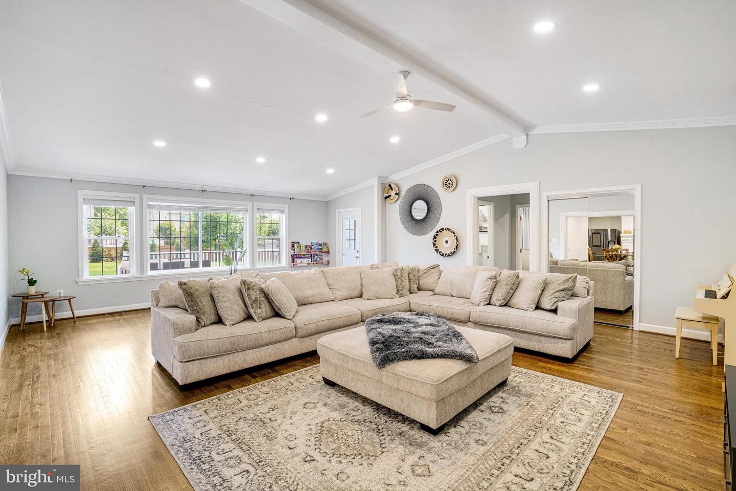 8116 ROLLING RD, SPRINGFIELD, Virginia 22153, 5 Bedrooms Bedrooms, ,3 BathroomsBathrooms,Residential,For sale,8116 ROLLING RD,VAFX2239610 MLS # VAFX2239610