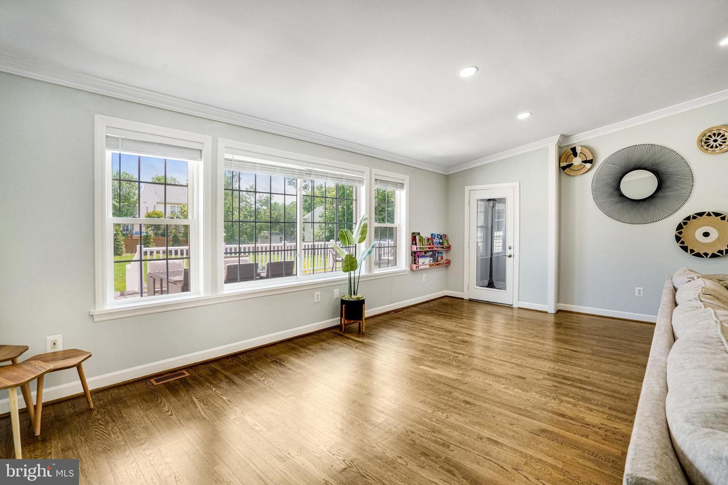 8116 ROLLING RD, SPRINGFIELD, Virginia 22153, 5 Bedrooms Bedrooms, ,3 BathroomsBathrooms,Residential,For sale,8116 ROLLING RD,VAFX2239610 MLS # VAFX2239610