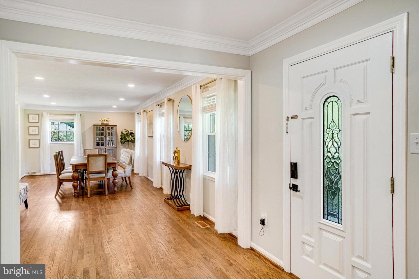 8116 ROLLING RD, SPRINGFIELD, Virginia 22153, 5 Bedrooms Bedrooms, ,3 BathroomsBathrooms,Residential,For sale,8116 ROLLING RD,VAFX2239610 MLS # VAFX2239610