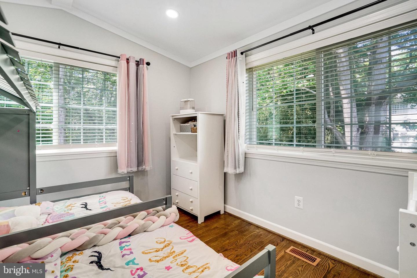 8116 ROLLING RD, SPRINGFIELD, Virginia 22153, 5 Bedrooms Bedrooms, ,3 BathroomsBathrooms,Residential,For sale,8116 ROLLING RD,VAFX2239610 MLS # VAFX2239610