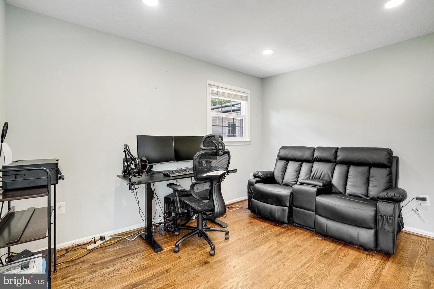 8116 ROLLING RD, SPRINGFIELD, Virginia 22153, 5 Bedrooms Bedrooms, ,3 BathroomsBathrooms,Residential,For sale,8116 ROLLING RD,VAFX2239610 MLS # VAFX2239610