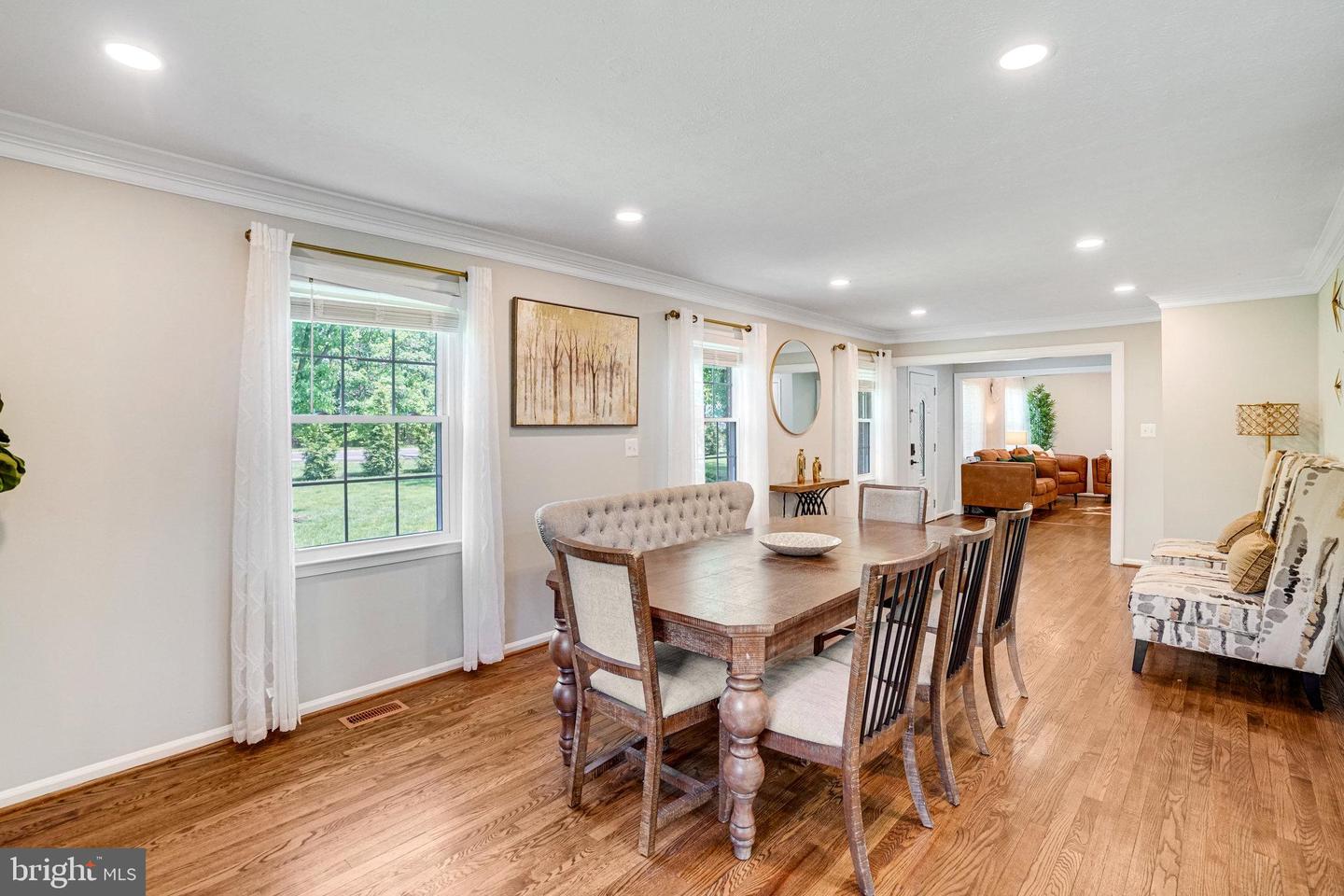 8116 ROLLING RD, SPRINGFIELD, Virginia 22153, 5 Bedrooms Bedrooms, ,3 BathroomsBathrooms,Residential,For sale,8116 ROLLING RD,VAFX2239610 MLS # VAFX2239610