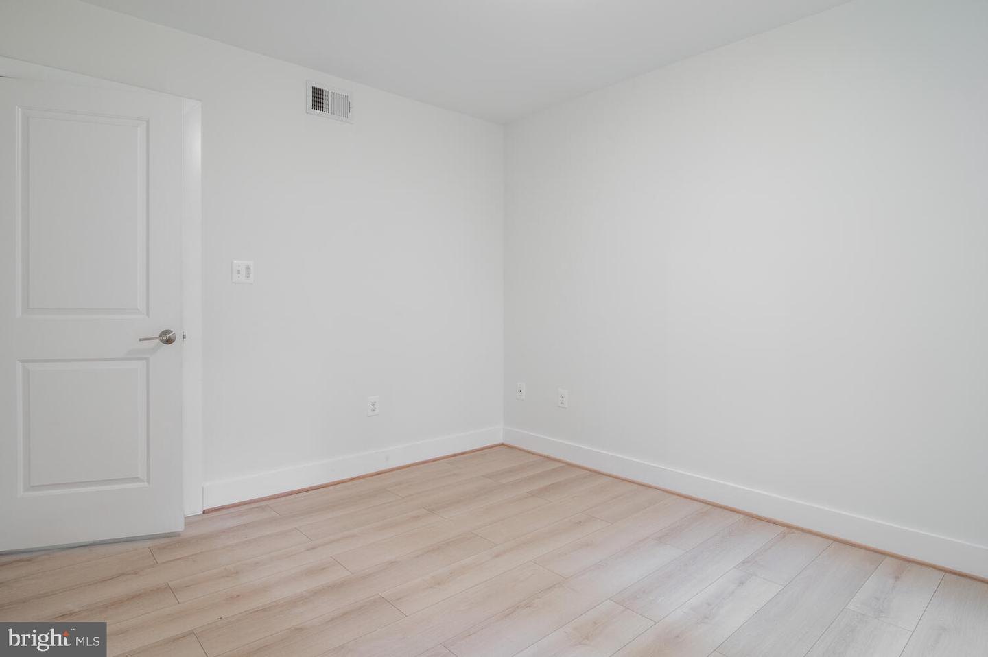 4226 7TH ST NW #101, WASHINGTON, District Of Columbia 20011, 2 Bedrooms Bedrooms, ,1 BathroomBathrooms,Residential,For sale,4226 7TH ST NW #101,DCDC2199762 MLS # DCDC2199762