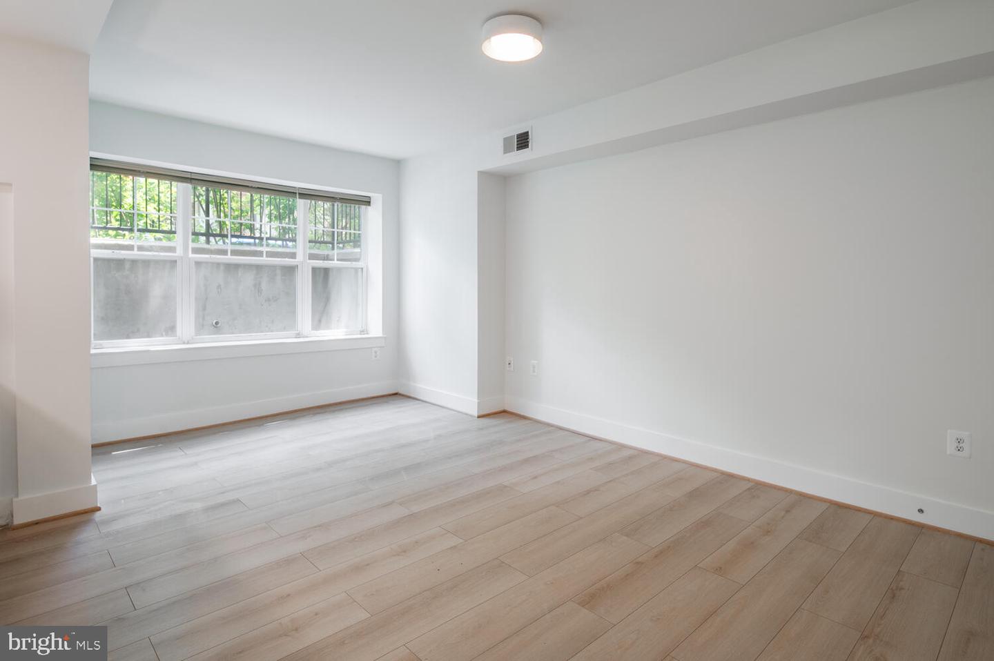 4226 7TH ST NW #101, WASHINGTON, District Of Columbia 20011, 2 Bedrooms Bedrooms, ,1 BathroomBathrooms,Residential,For sale,4226 7TH ST NW #101,DCDC2199762 MLS # DCDC2199762