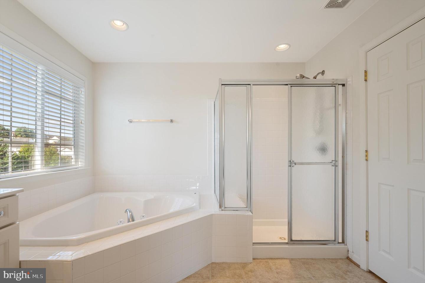 645 BEEHIVE WAY, WINCHESTER, Virginia 22601, 4 Bedrooms Bedrooms, ,2 BathroomsBathrooms,Residential,For sale,645 BEEHIVE WAY,VAWI2007652 MLS # VAWI2007652