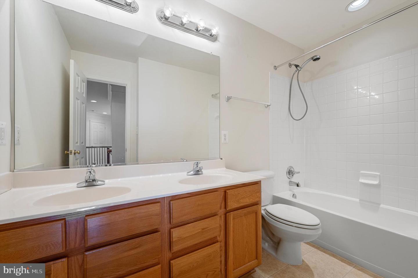 645 BEEHIVE WAY, WINCHESTER, Virginia 22601, 4 Bedrooms Bedrooms, ,2 BathroomsBathrooms,Residential,For sale,645 BEEHIVE WAY,VAWI2007652 MLS # VAWI2007652