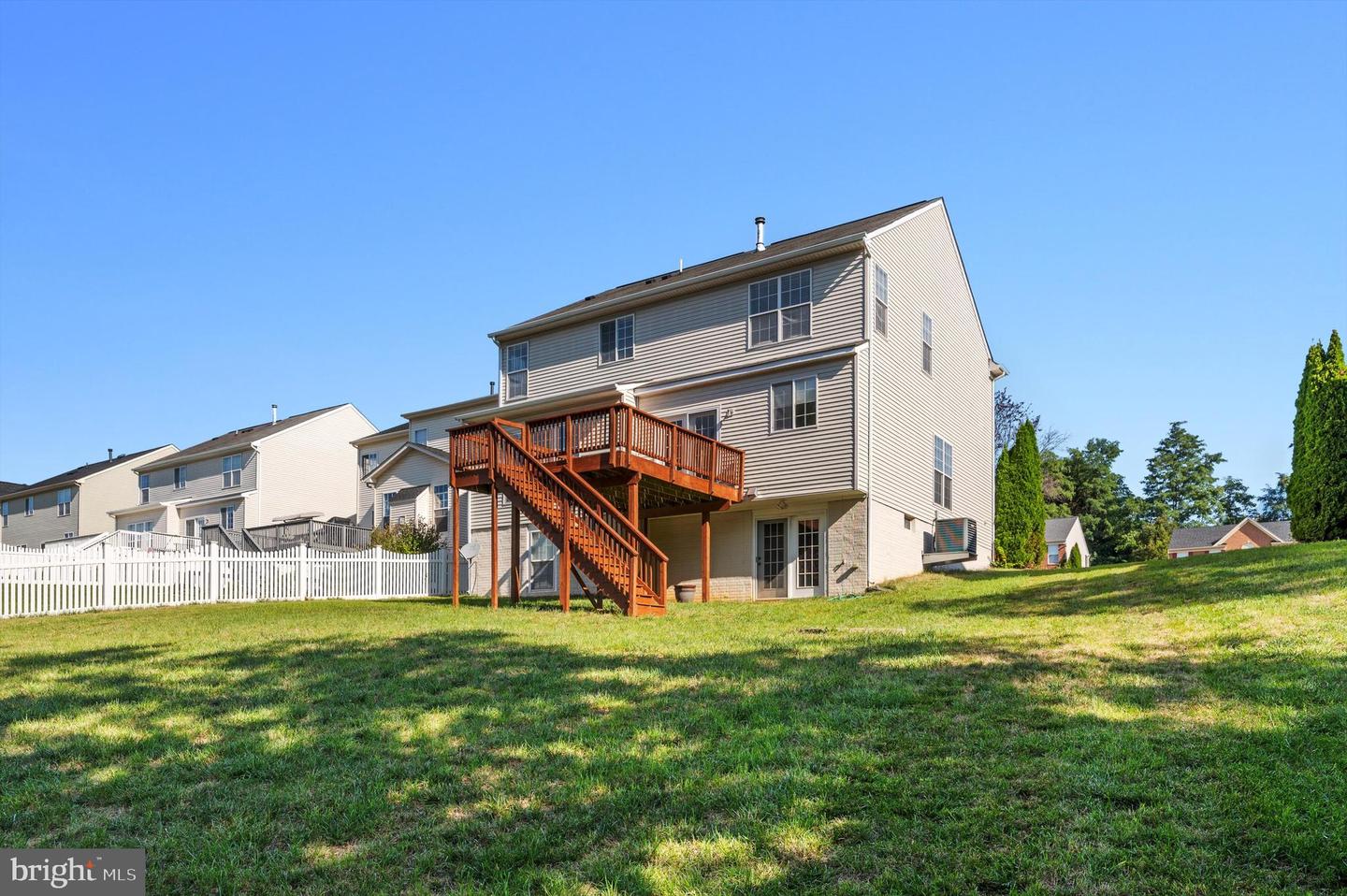 645 BEEHIVE WAY, WINCHESTER, Virginia 22601, 4 Bedrooms Bedrooms, ,2 BathroomsBathrooms,Residential,For sale,645 BEEHIVE WAY,VAWI2007652 MLS # VAWI2007652